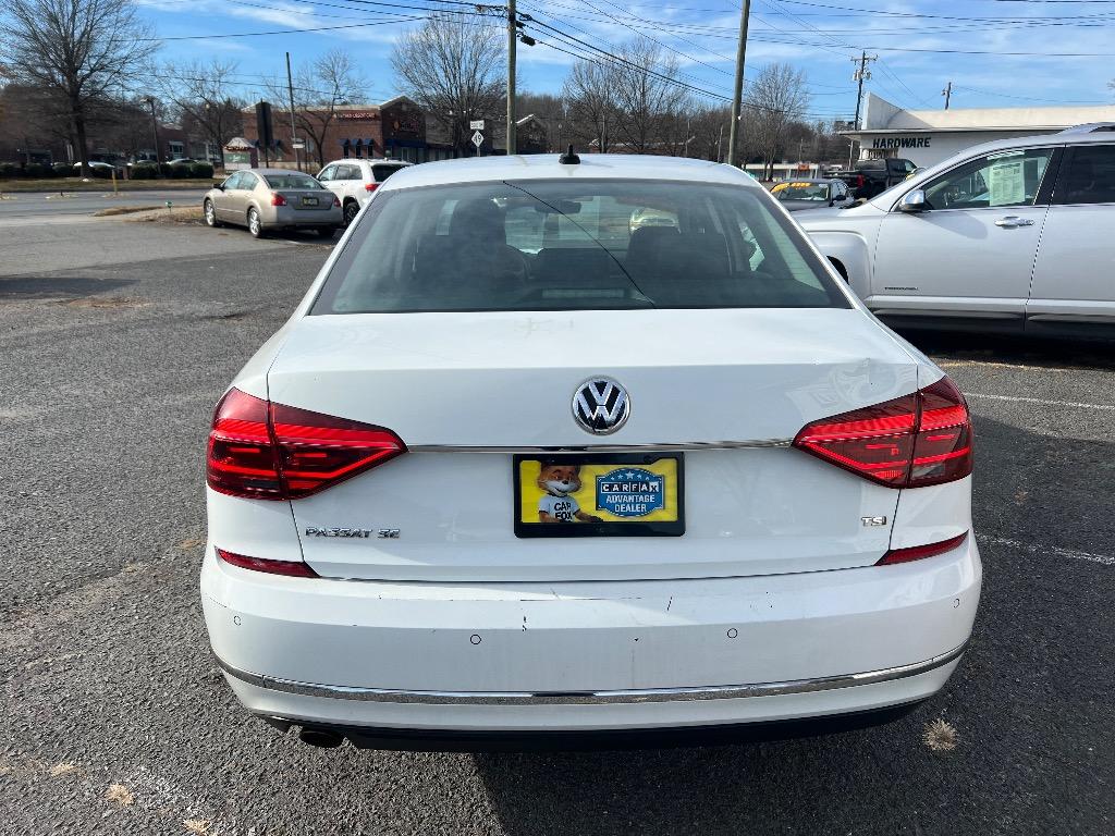2017 Volkswagen Passat SE - Photo 8