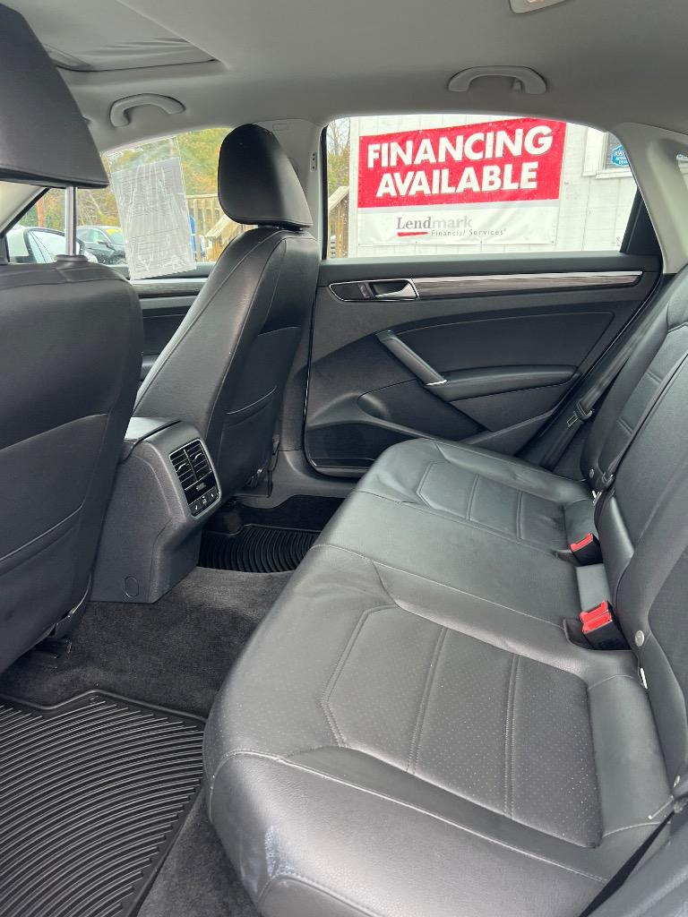 2017 Volkswagen Passat SE - Photo 14